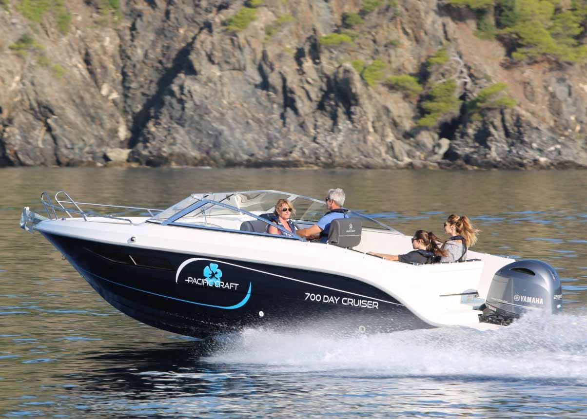 2018_pacific_craft_700_day_cruiser_075-sans-numéro-de-séries-1630x860