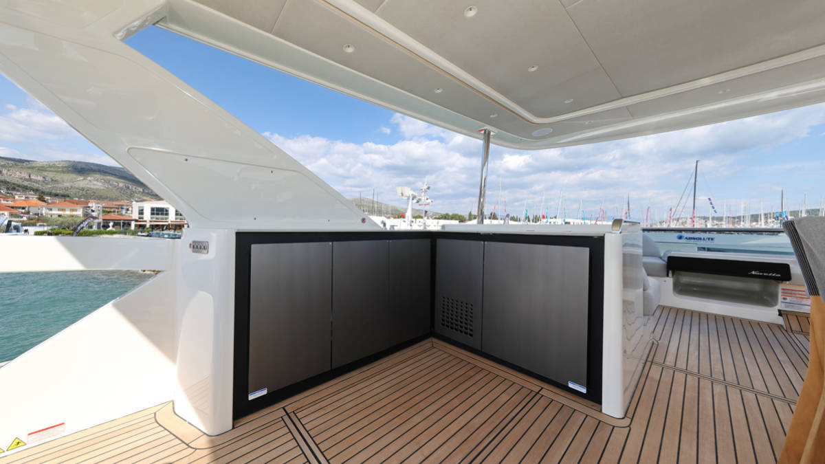 absolute-navetta62-e12