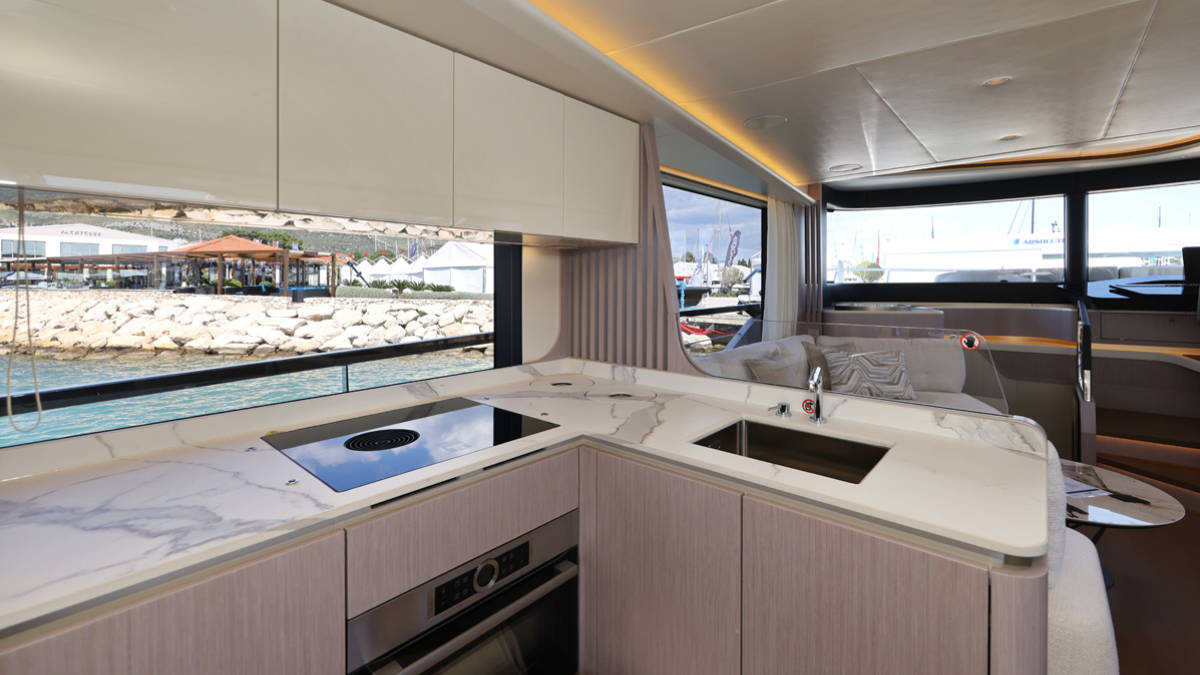 absolute-navetta62-i02