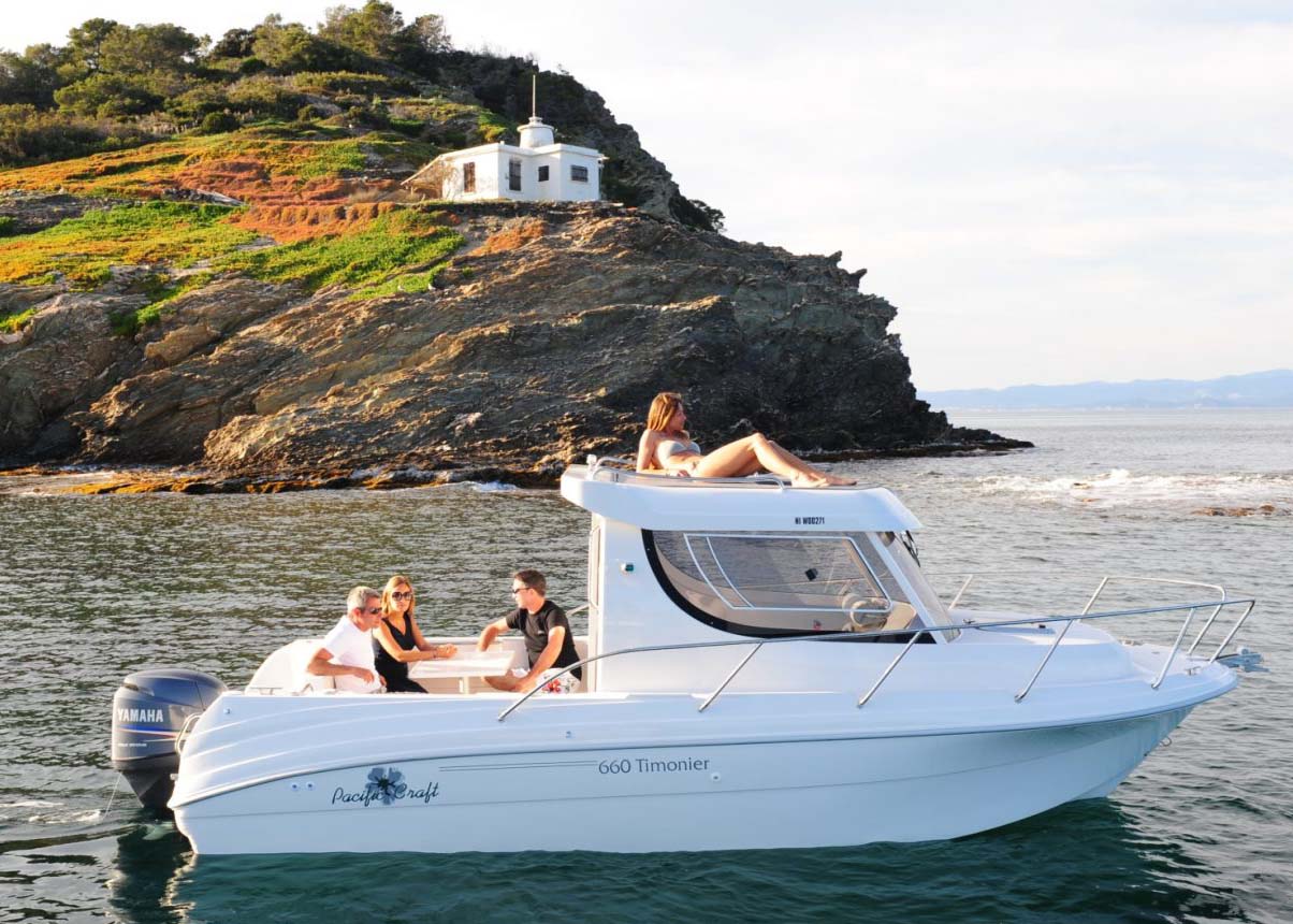 bain-de-soleil-660-timonier-hyères-2011-1630x860