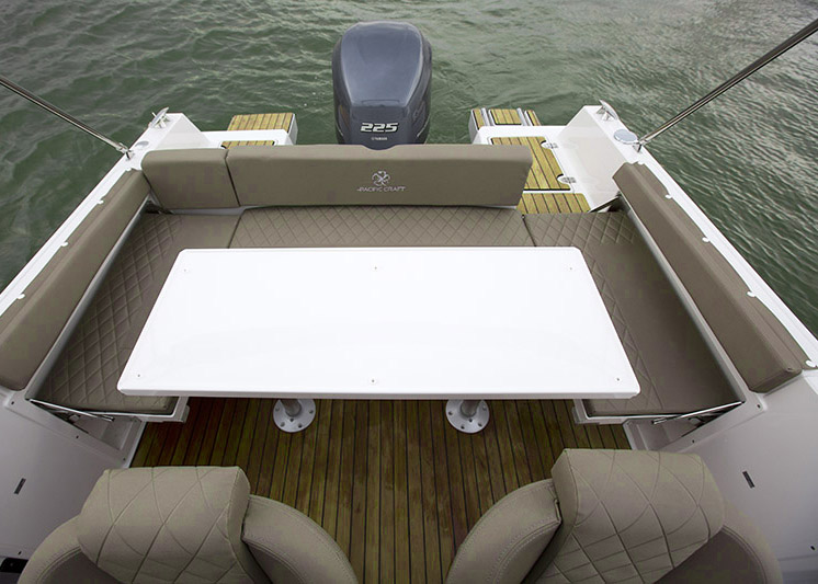 carré-arrière-pacific-craft-750-open-2019