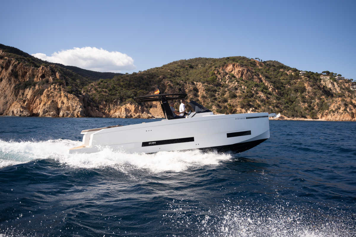 deantonioyachts-d32-e4
