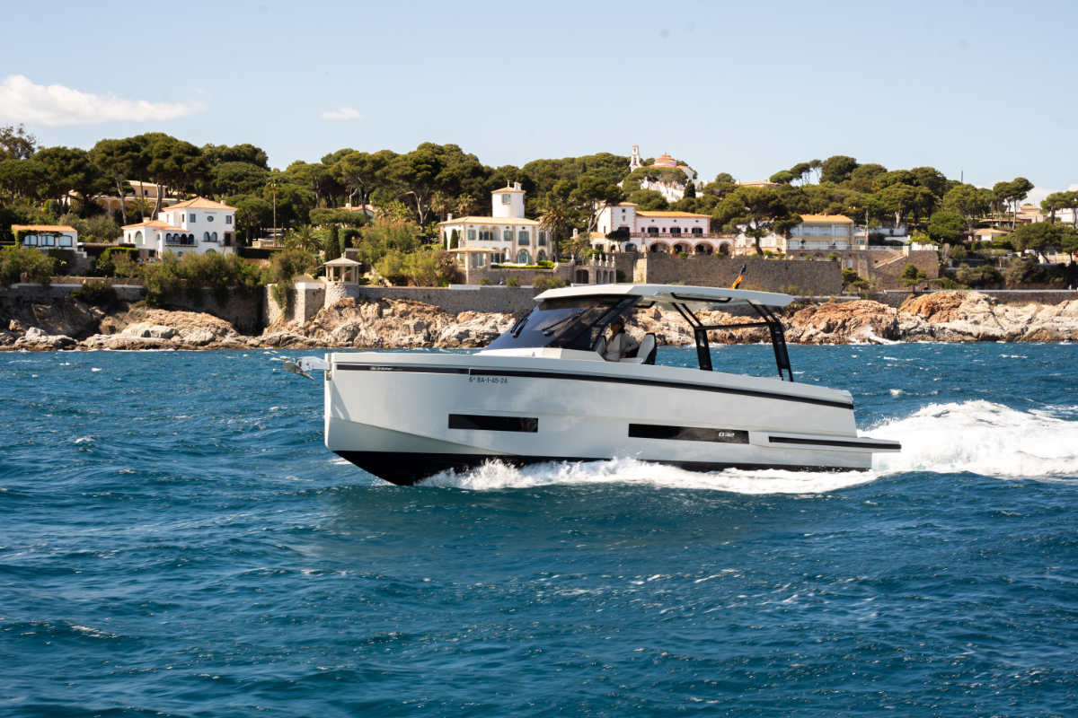 deantonioyachts-d32-e5