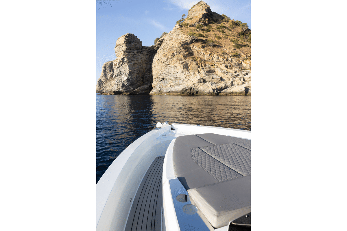 deantonioyachts-d36-e10