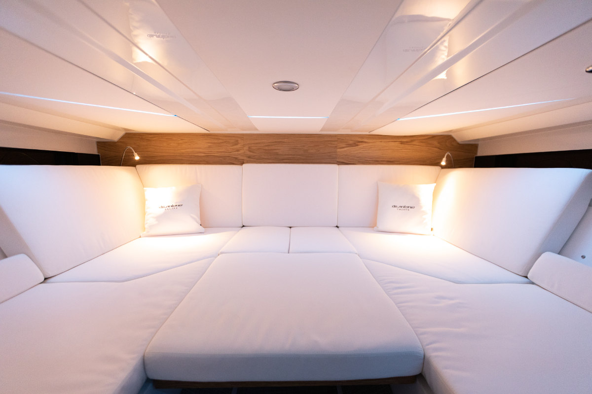 deantonioyachts-d36-i01