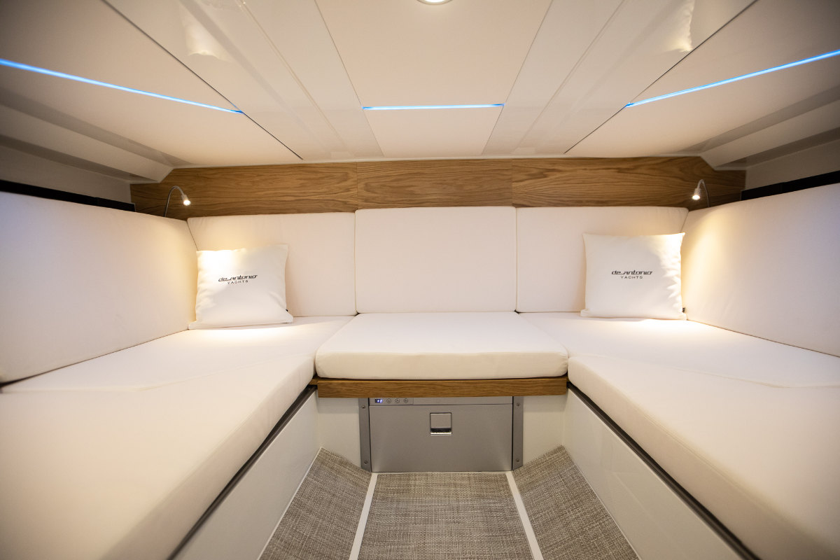 deantonioyachts-d36-i04