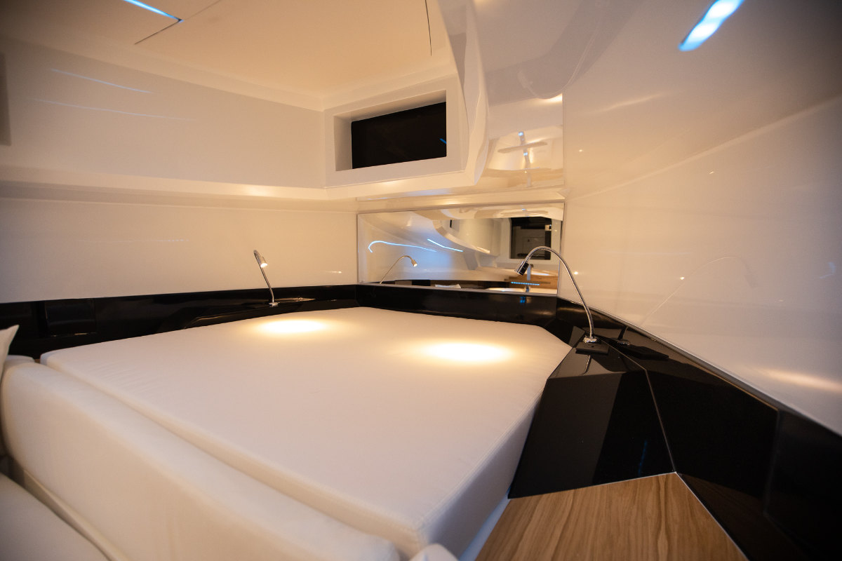 deantonioyachts-d36-i05