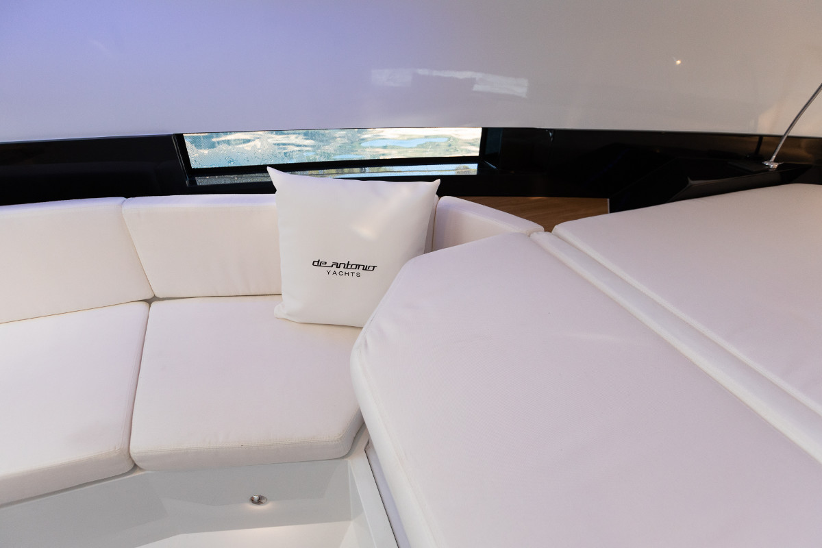 deantonioyachts-d36-i06