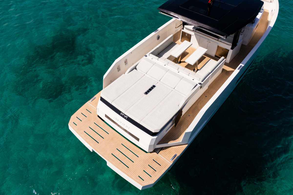 deantonioyachts-d42-e2