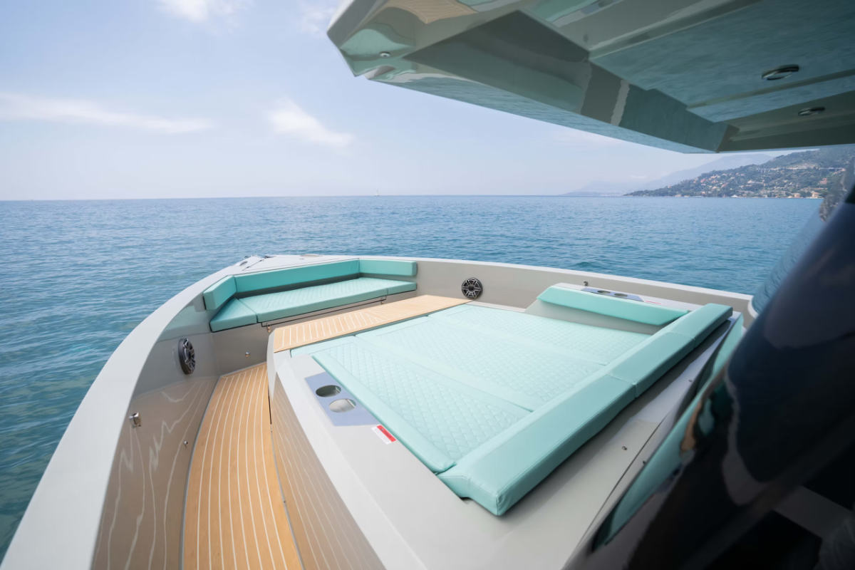 deantonioyachts-d50coupe-e13