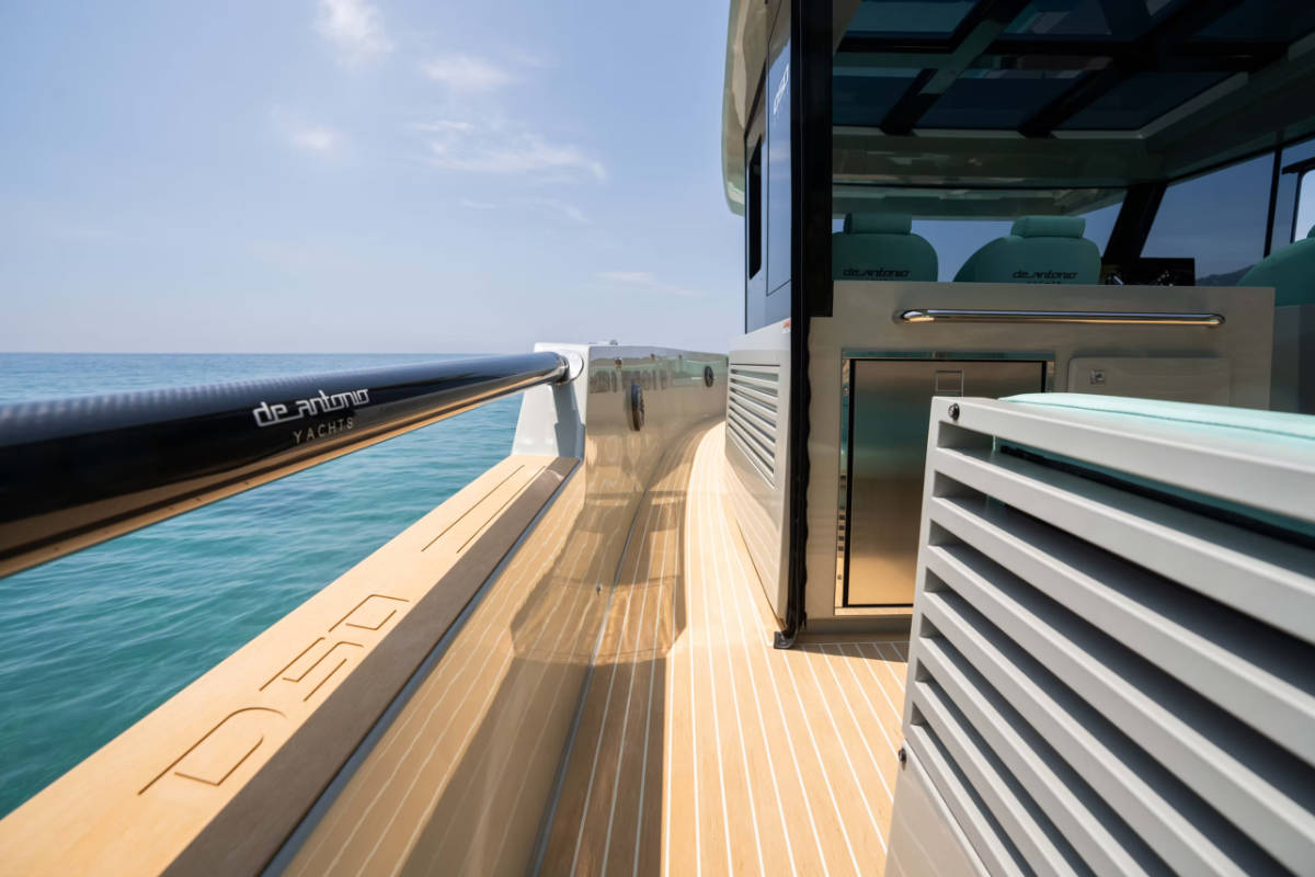 deantonioyachts-d50coupe-e6