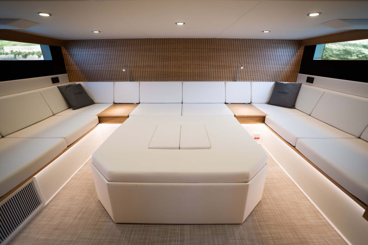 deantonioyachts-d50coupe-i12
