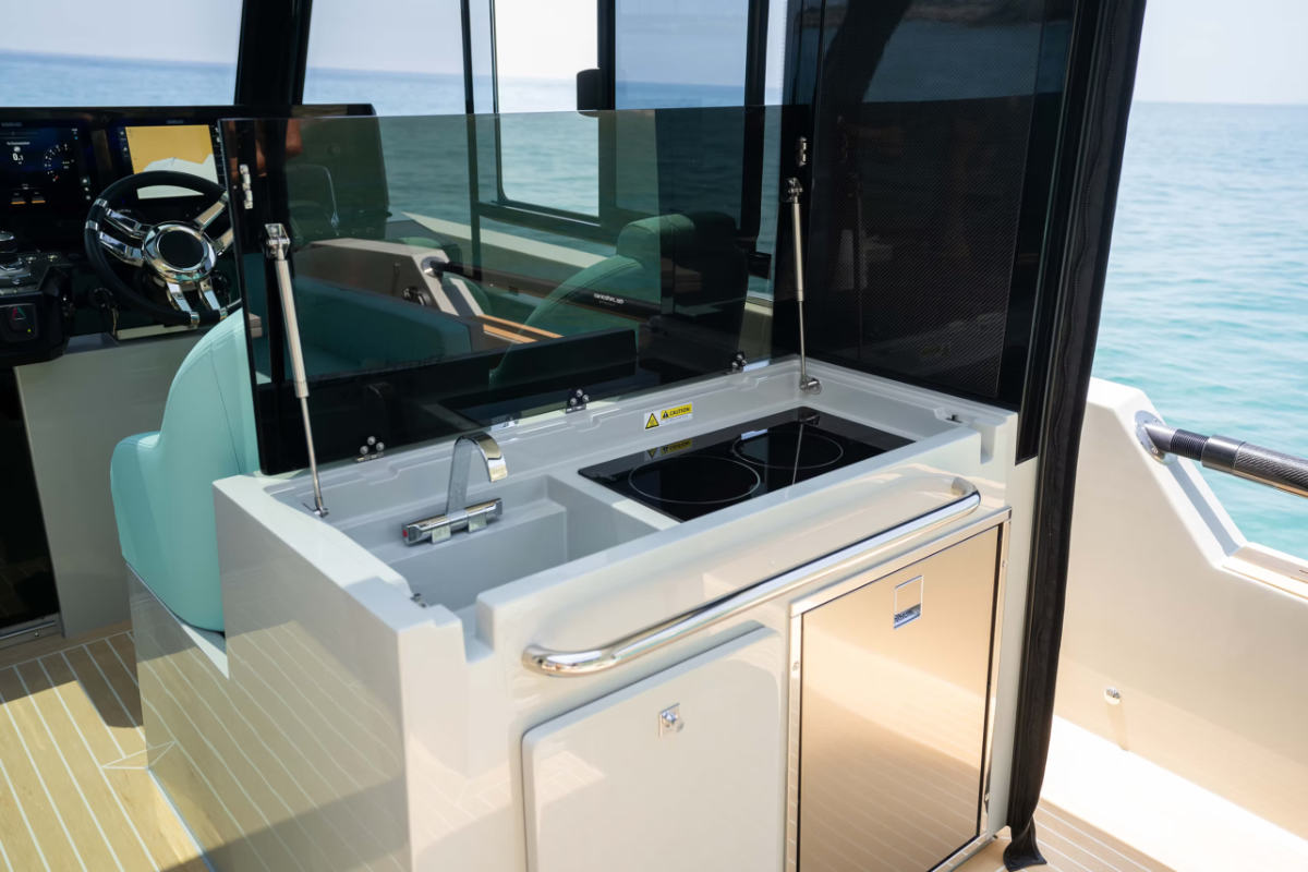 deantonioyachts-d50coupe-i2