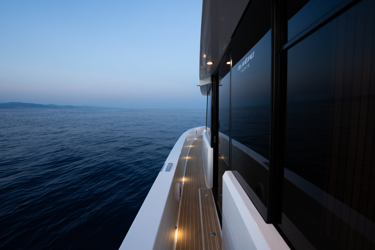 deantonioyachts-d60-e07