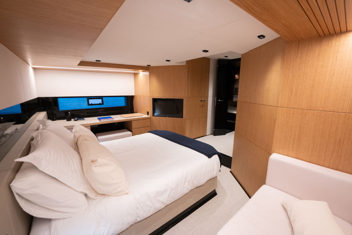 deantonioyachts-d60-i02
