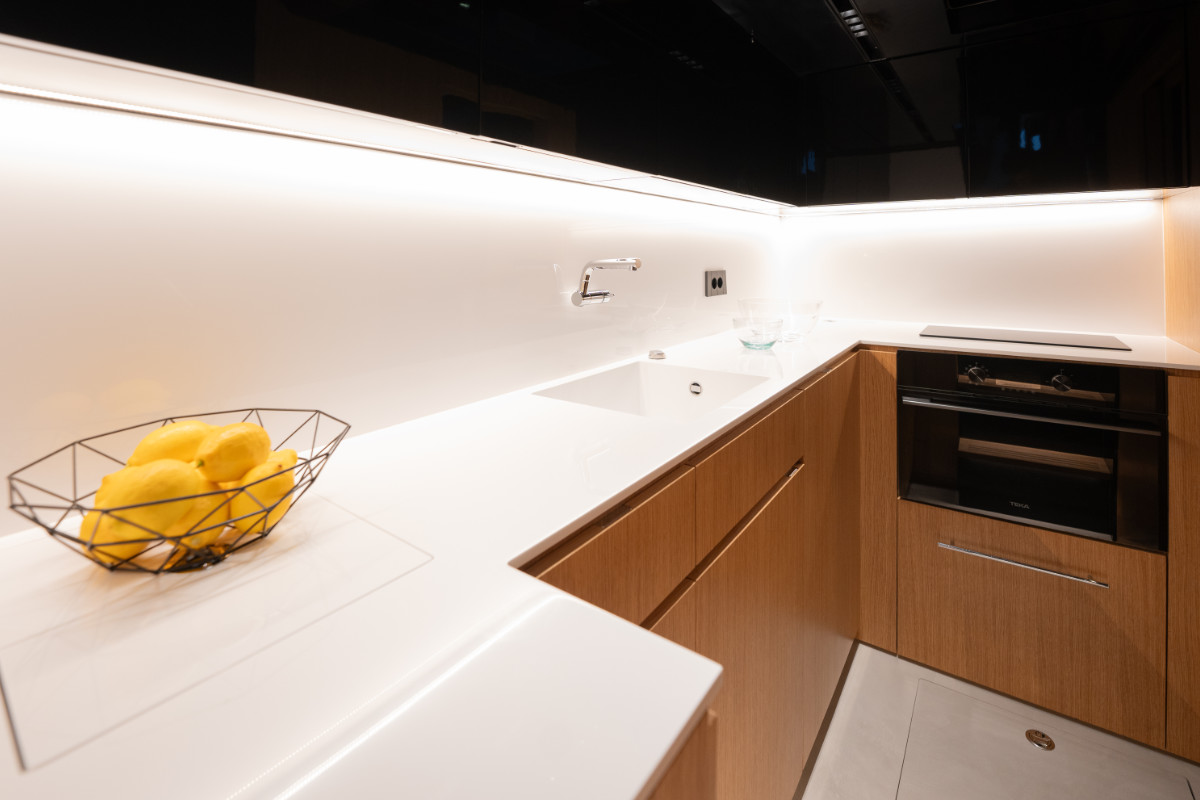 deantonioyachts-d60-i05