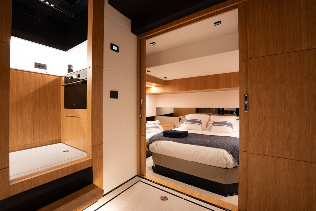 deantonioyachts-d60-i08