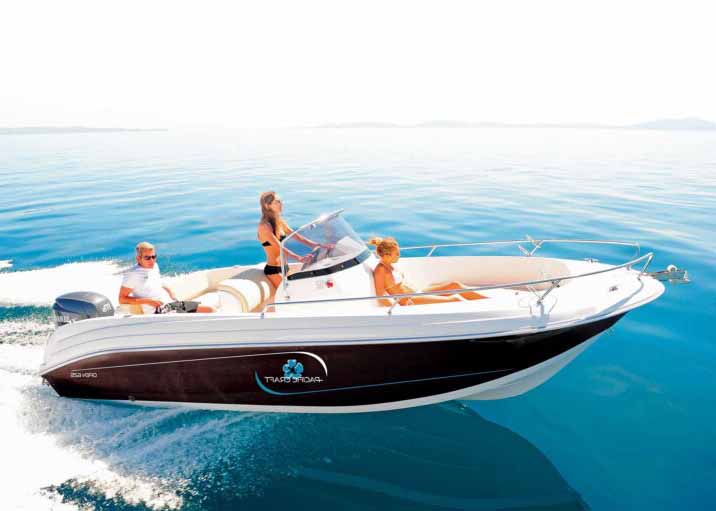 model-pacific-craft-625-open