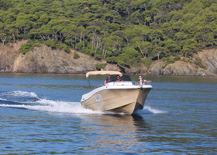 pacific-craft-750-open-navigation-face