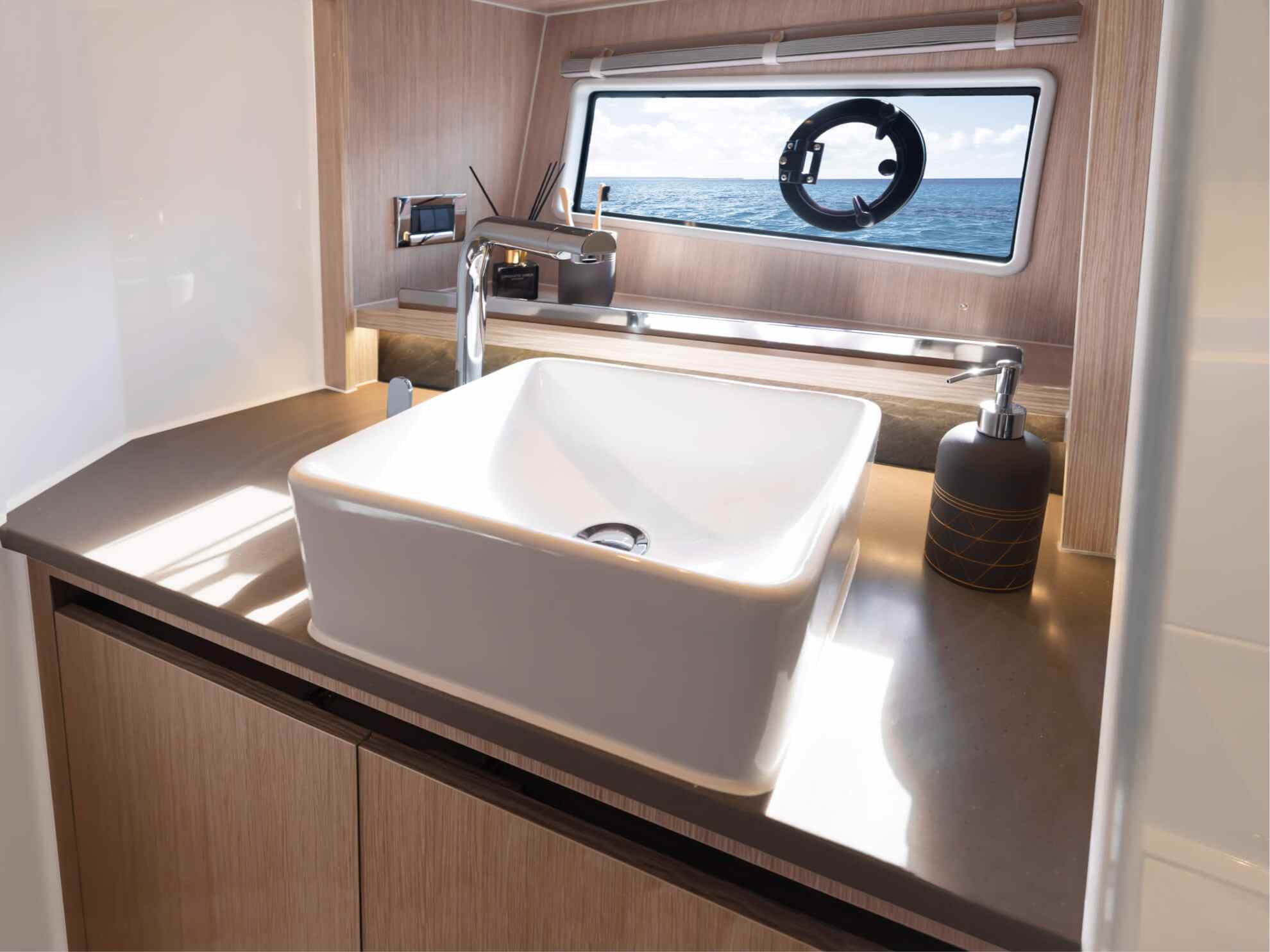 sealine-c335-i3