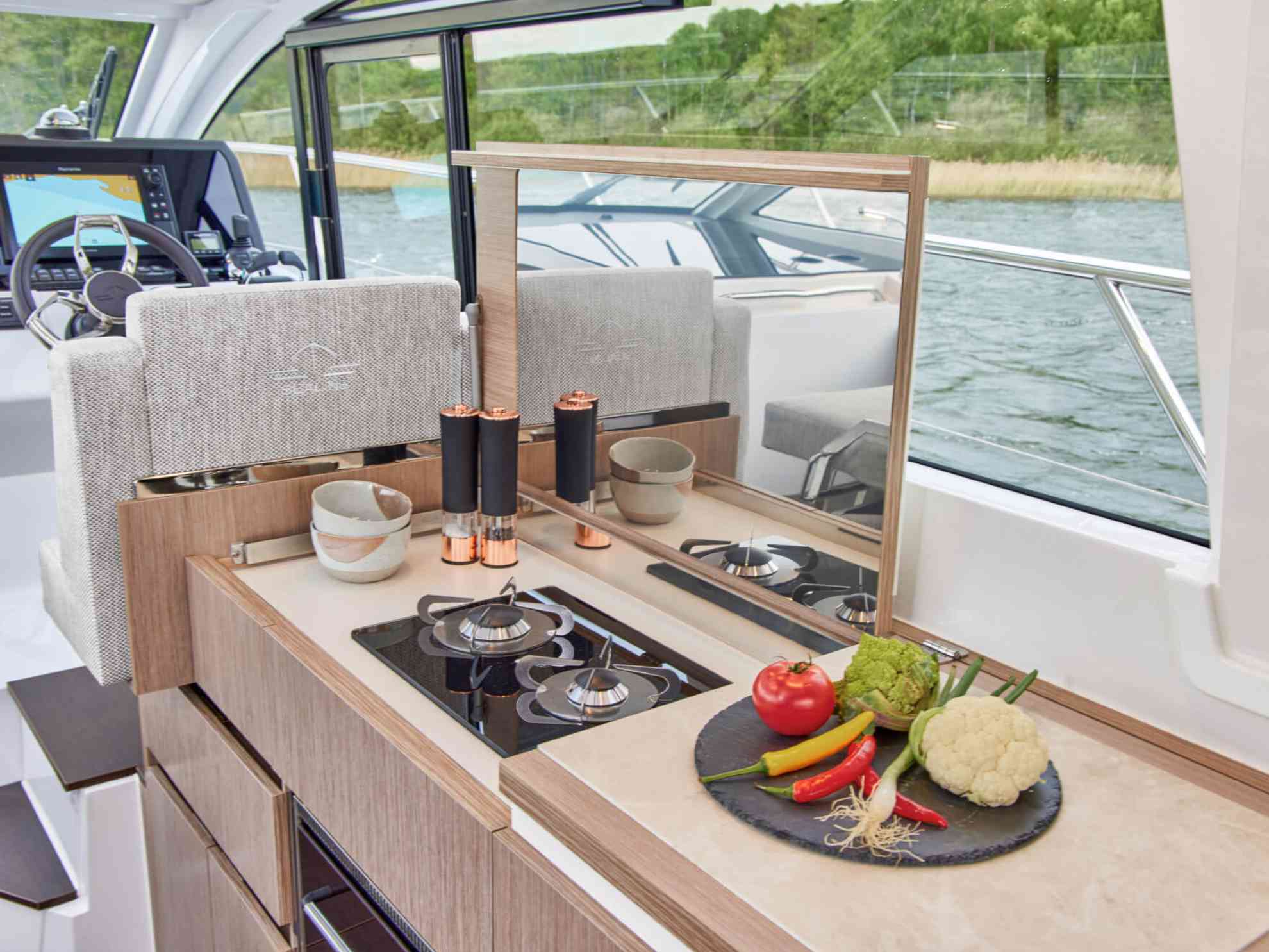 sealine-c335-i9