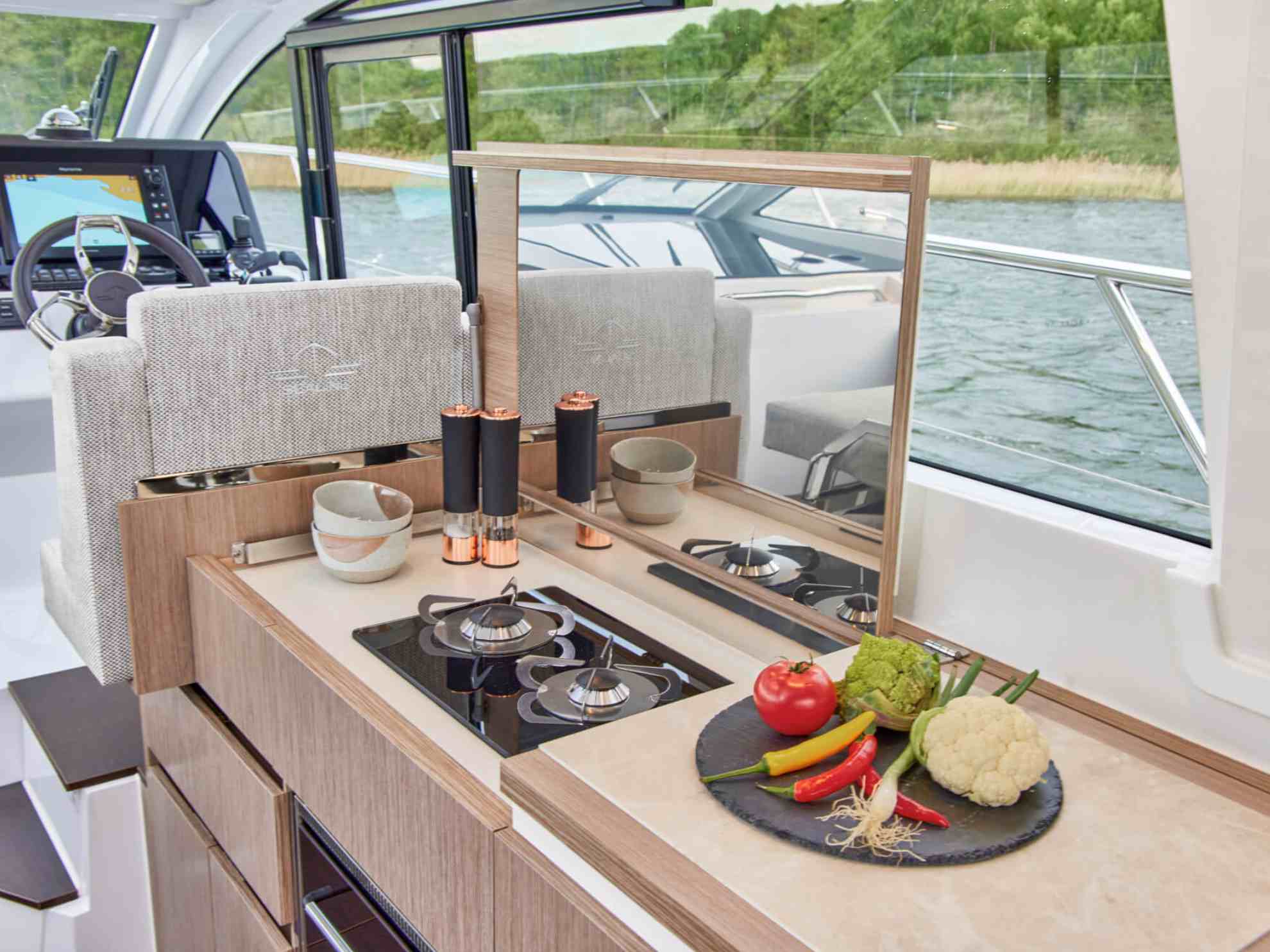 sealine-c335v-i8