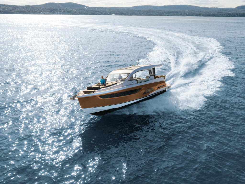 sealine_c390_exterior_06_0398