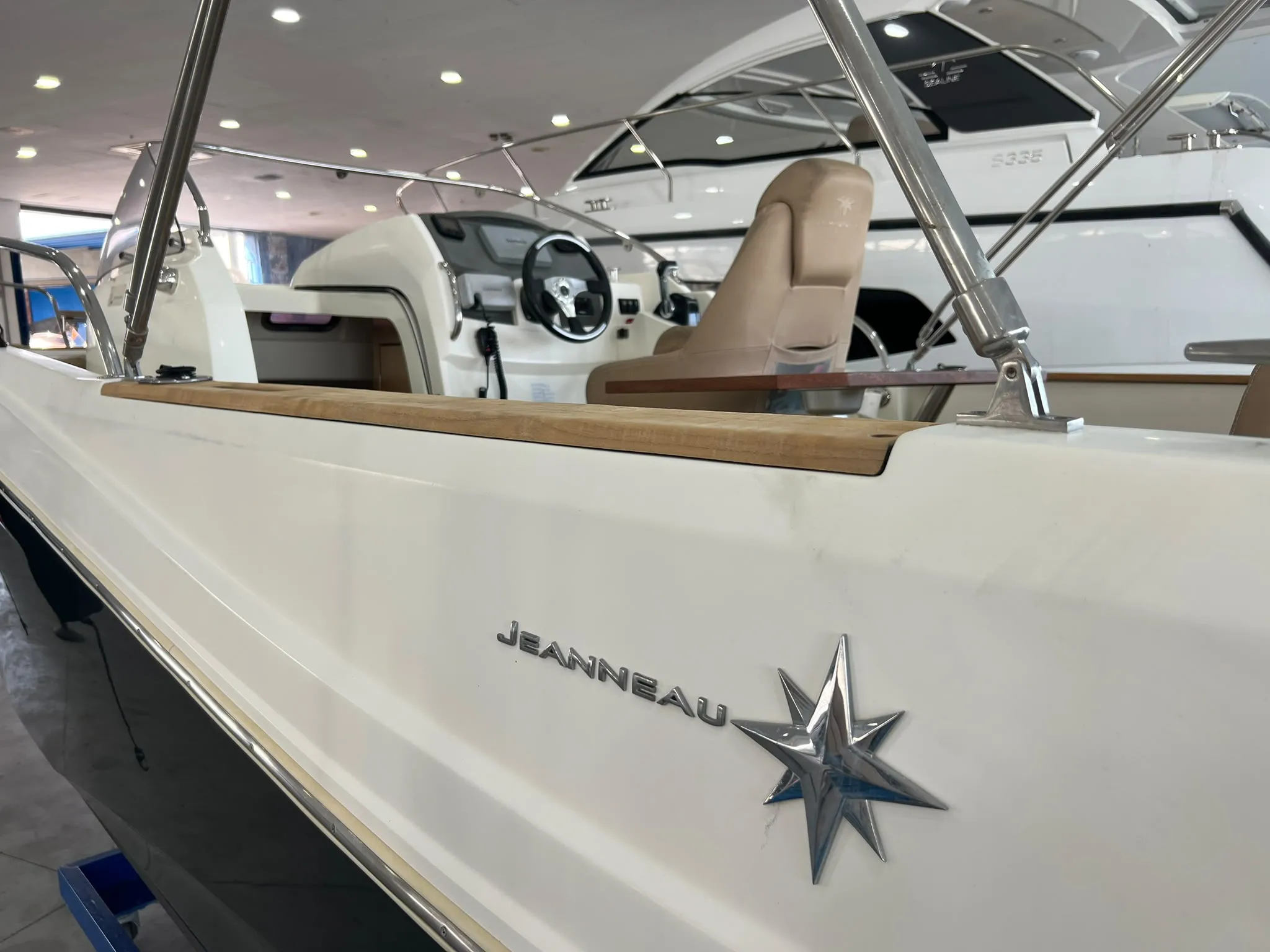 JEANNEAU CAP CAMARAT 7.5 WA (6)